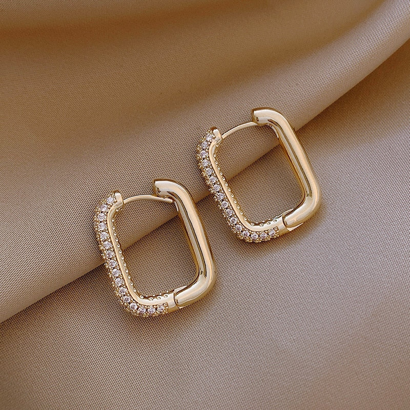 2021 New Classic Copper Alloy Smooth Metal Hoop Earrings For Woman Fashion Korean Jewelry Temperament Girl's Daily Wear earrings