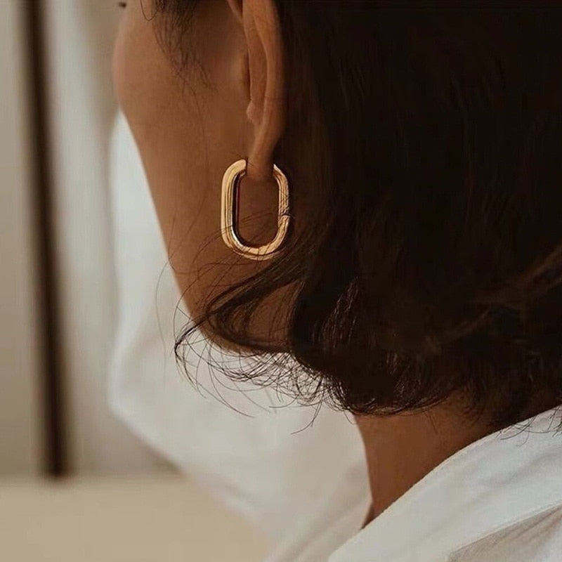 2021 New Classic Copper Alloy Smooth Metal Hoop Earrings For Woman Fashion Korean Jewelry Temperament Girl's Daily Wear earrings