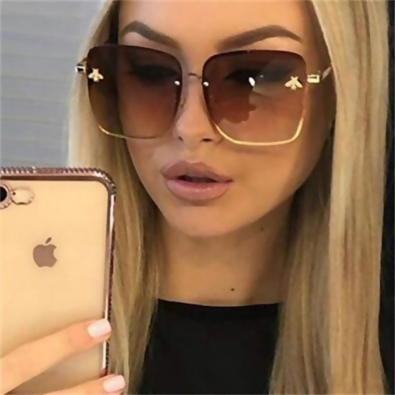 2022 New Fashion Lady Oversize Rimless Square Bee Sunglasses Women Men Small Bee Glasses Gradient Sun Glasses Female UV400