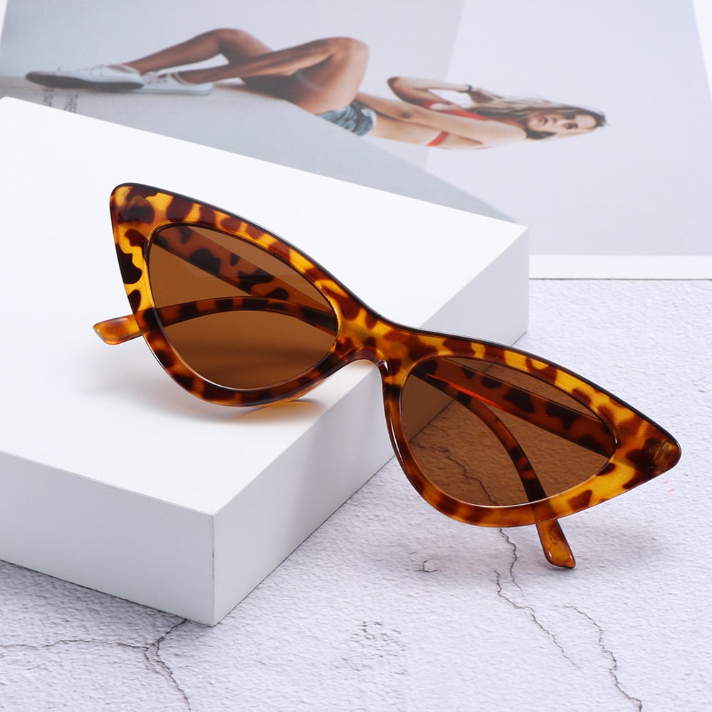 2022 New Vintage Cat Eye Sunglasses Small Frame Retro Sunglasses UV400 Protection Eyewear Fashion Trendy Streetwear Eyewear