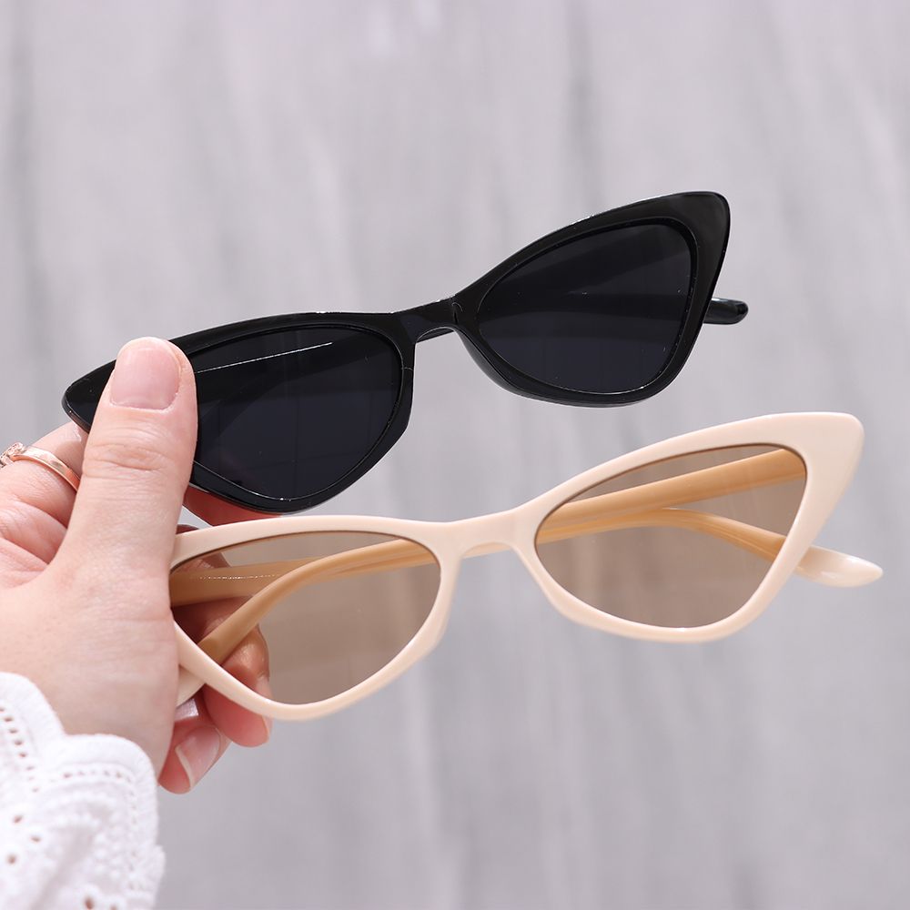 2022 New Vintage Cat Eye Sunglasses Small Frame Retro Sunglasses UV400 Protection Eyewear Fashion Trendy Streetwear Eyewear